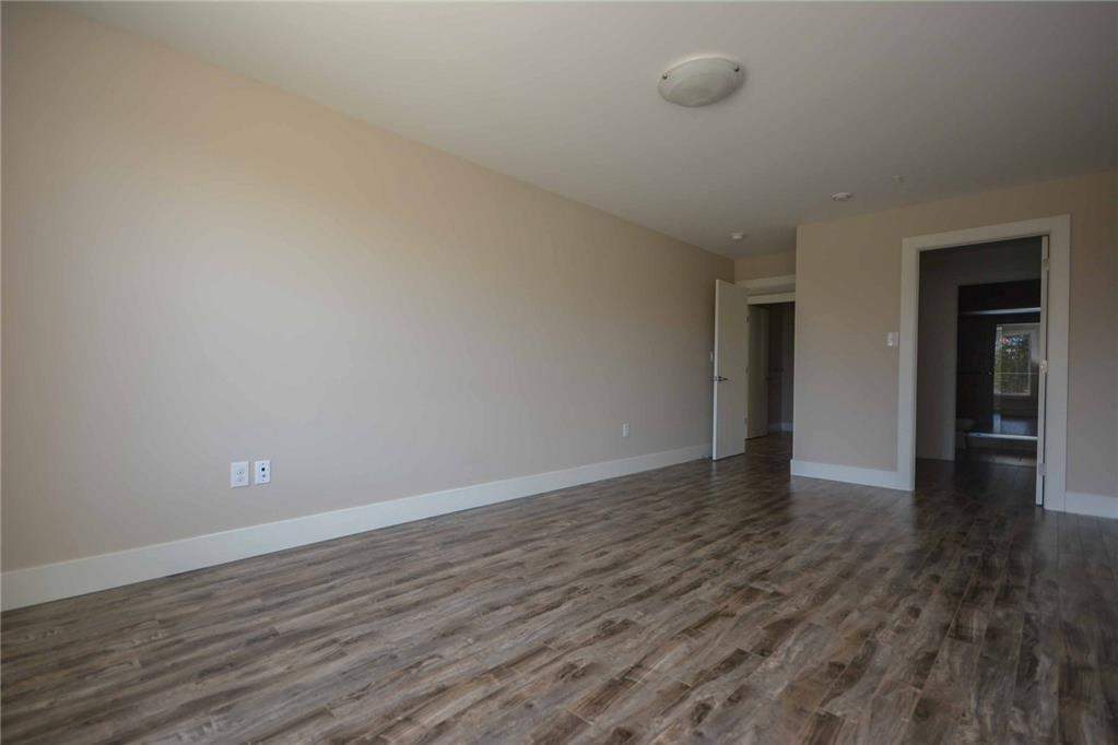 Symphony Suites Apartments - Photo 23