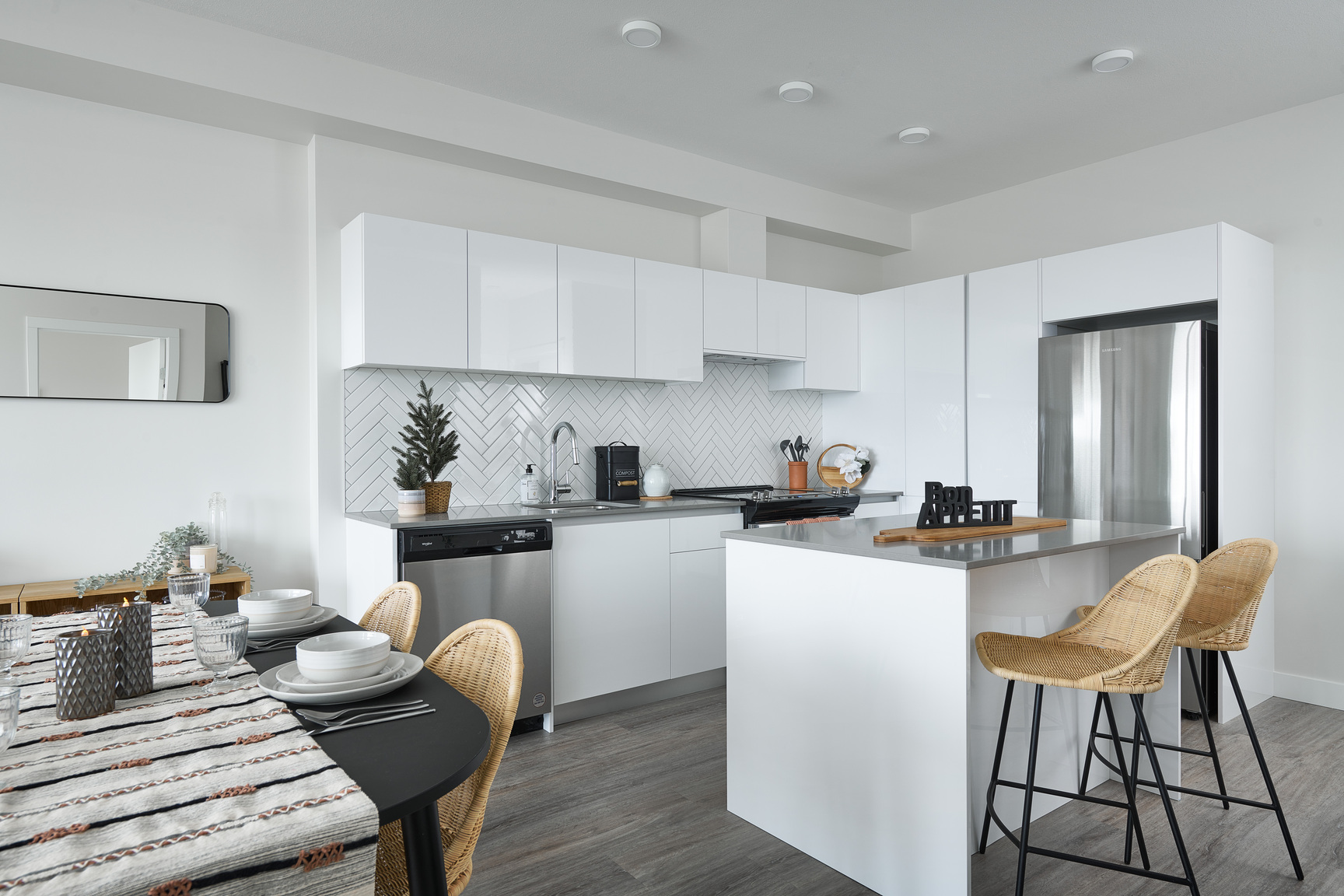Monarch Apartments - Photo 8