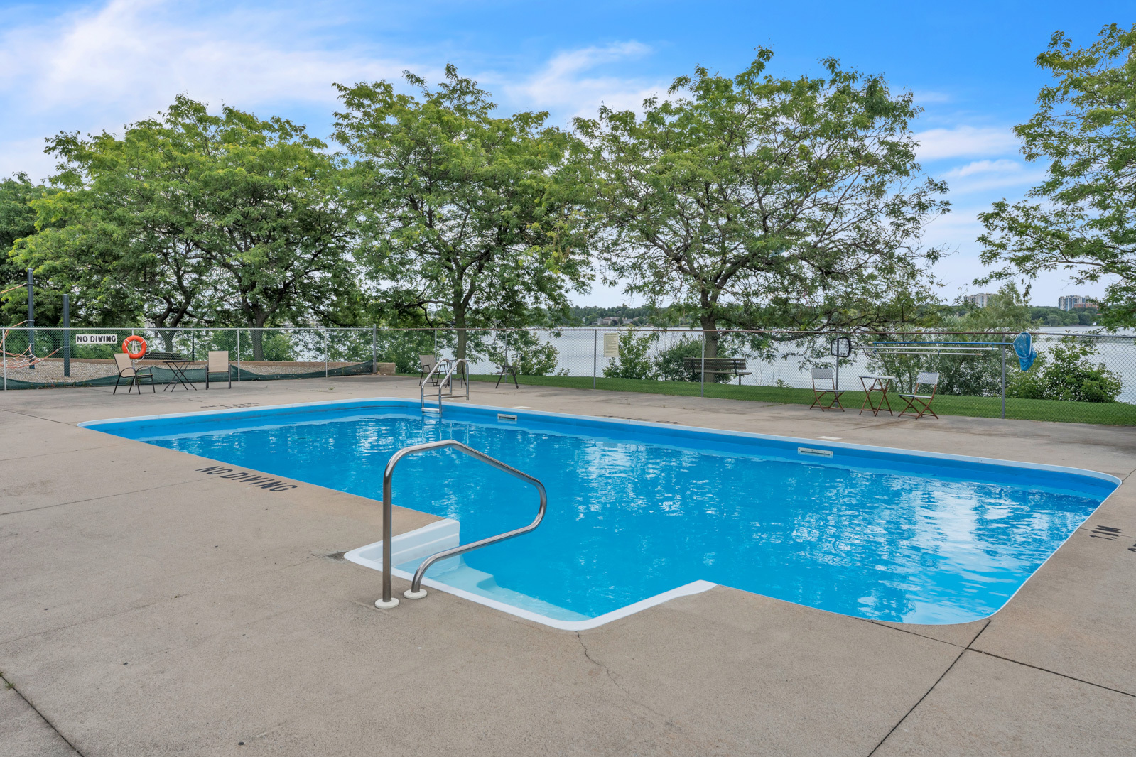Village on the River Apartments - Photo 20