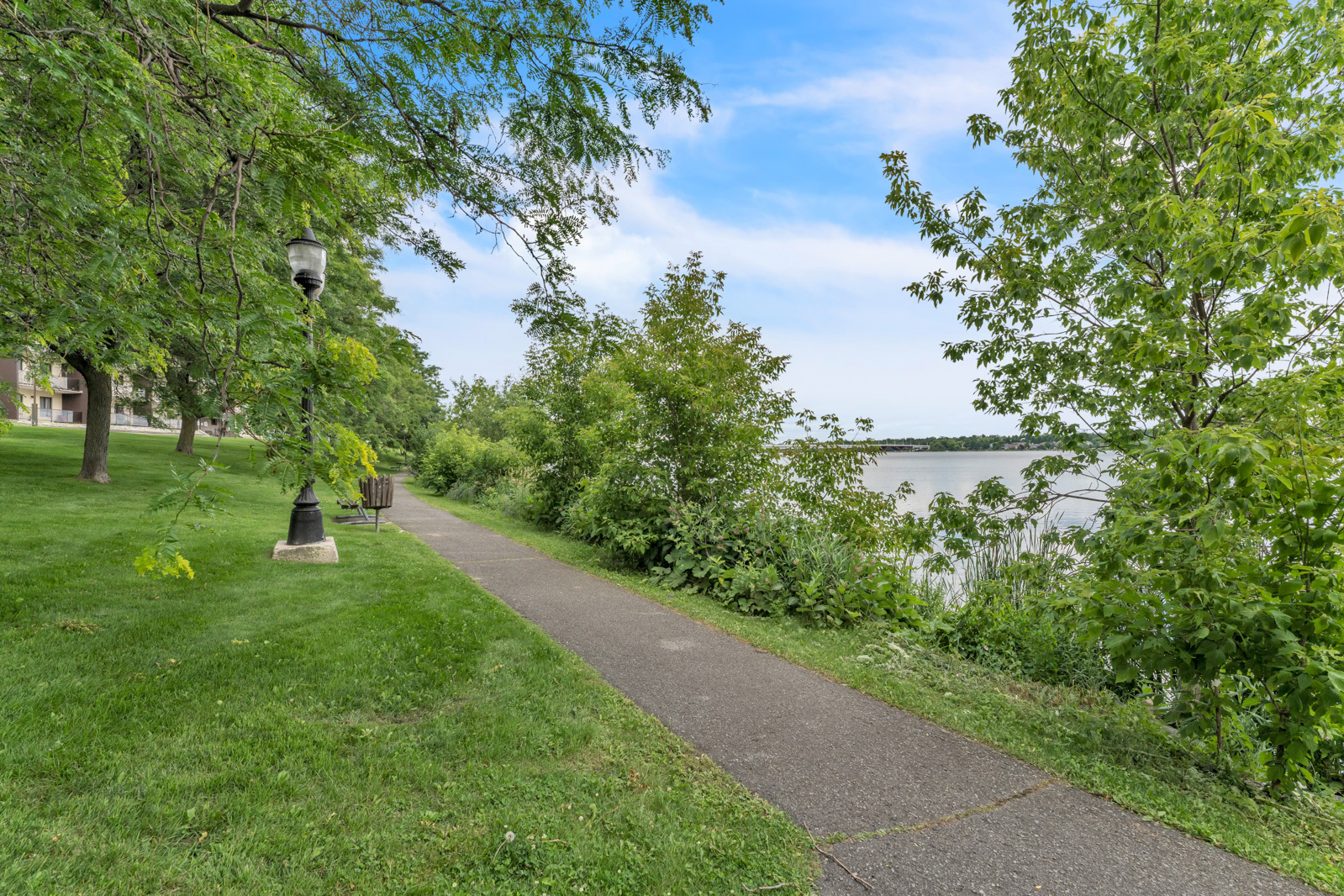 Village on the River Apartments - Photo 22