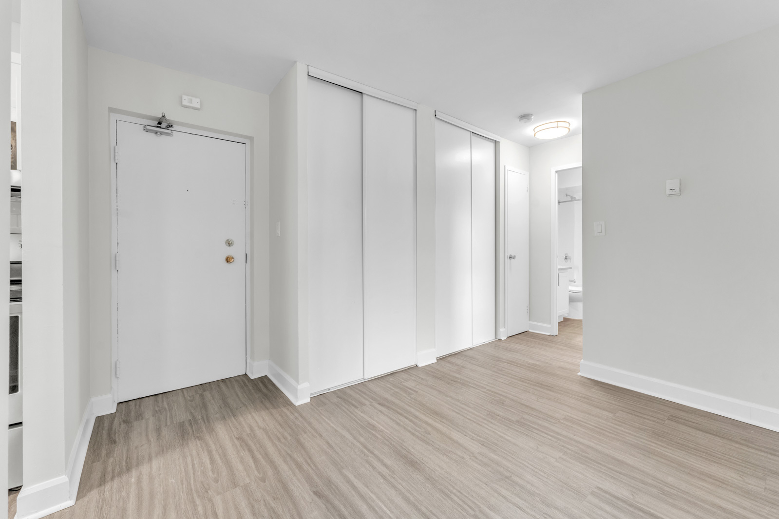 Lasalle I & II Apartments - Photo 6