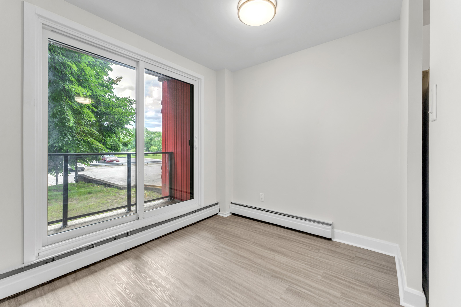 Lasalle I & II Apartments - Photo 10