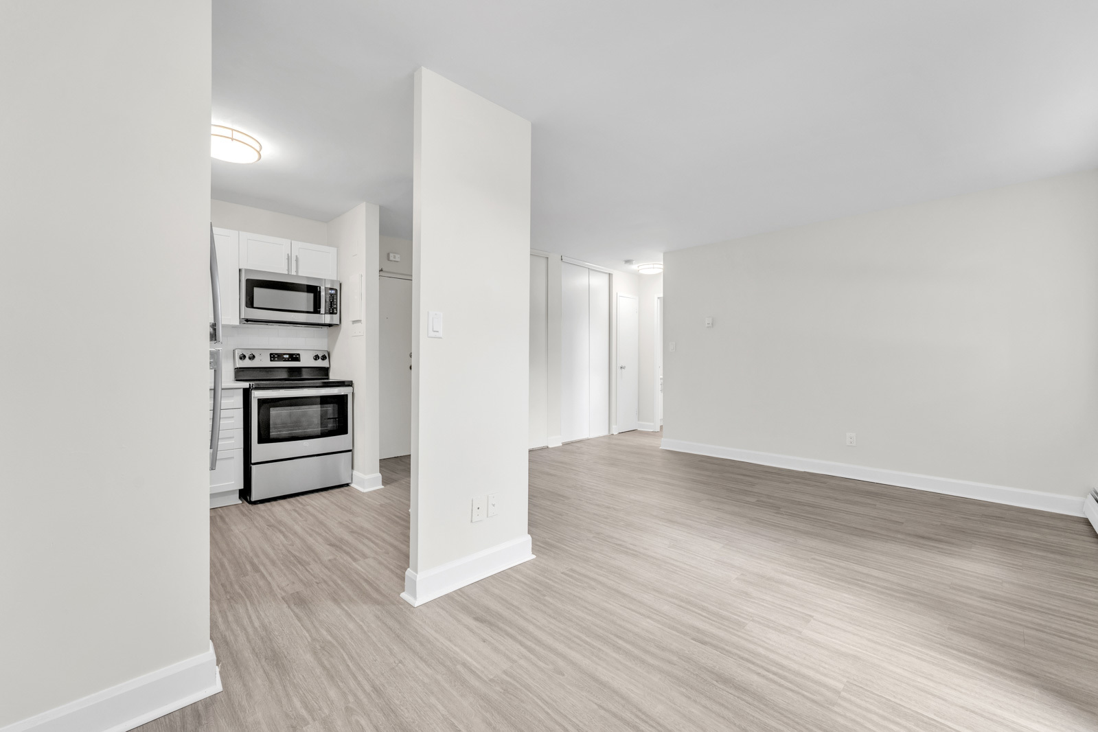 Lasalle I & II Apartments - Photo 12