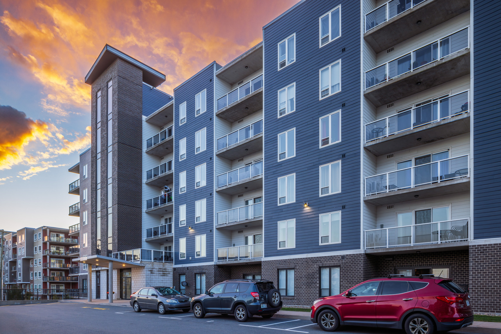 The Ashton Apartments - Photo 3