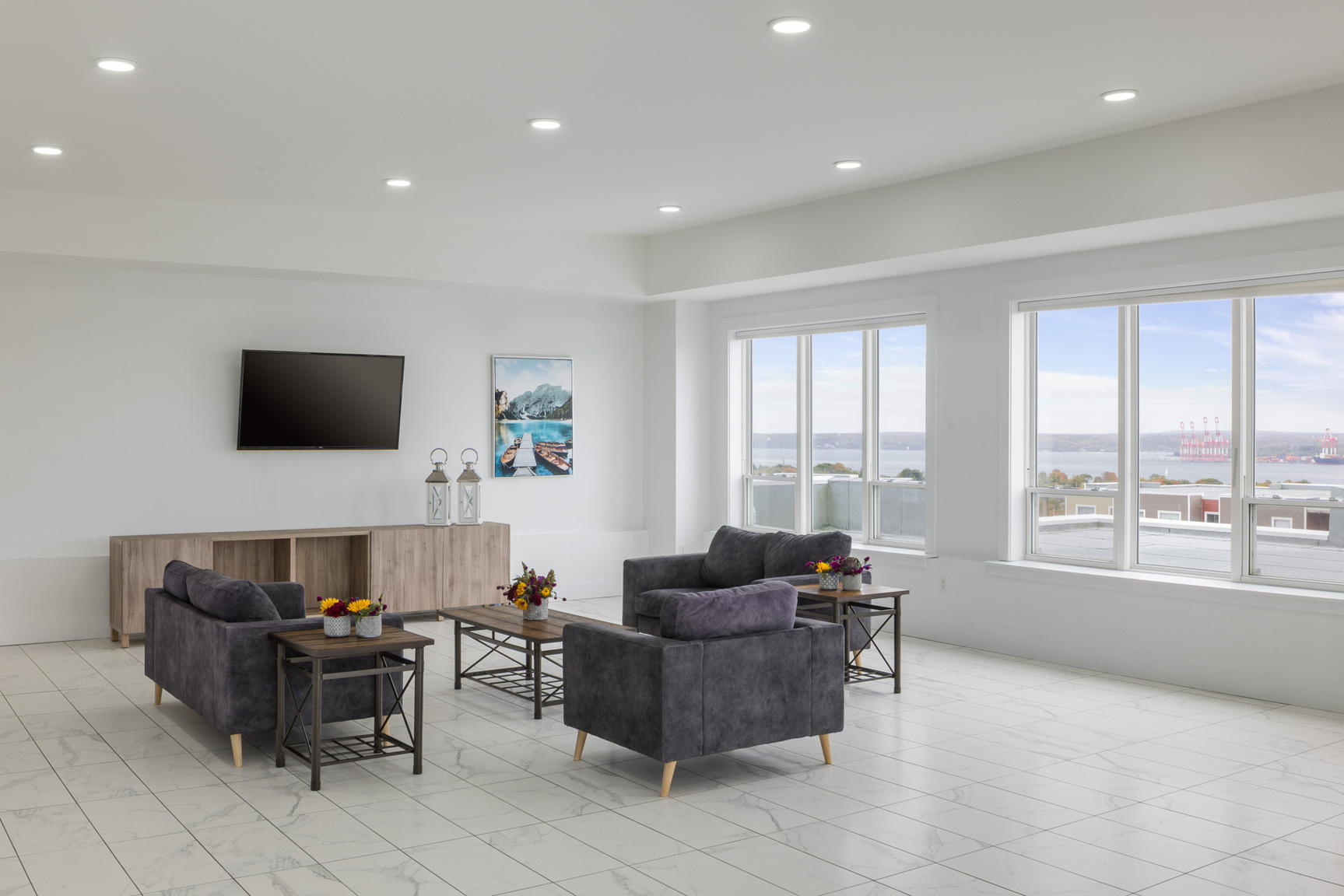 The Ashton Apartments - Photo 6