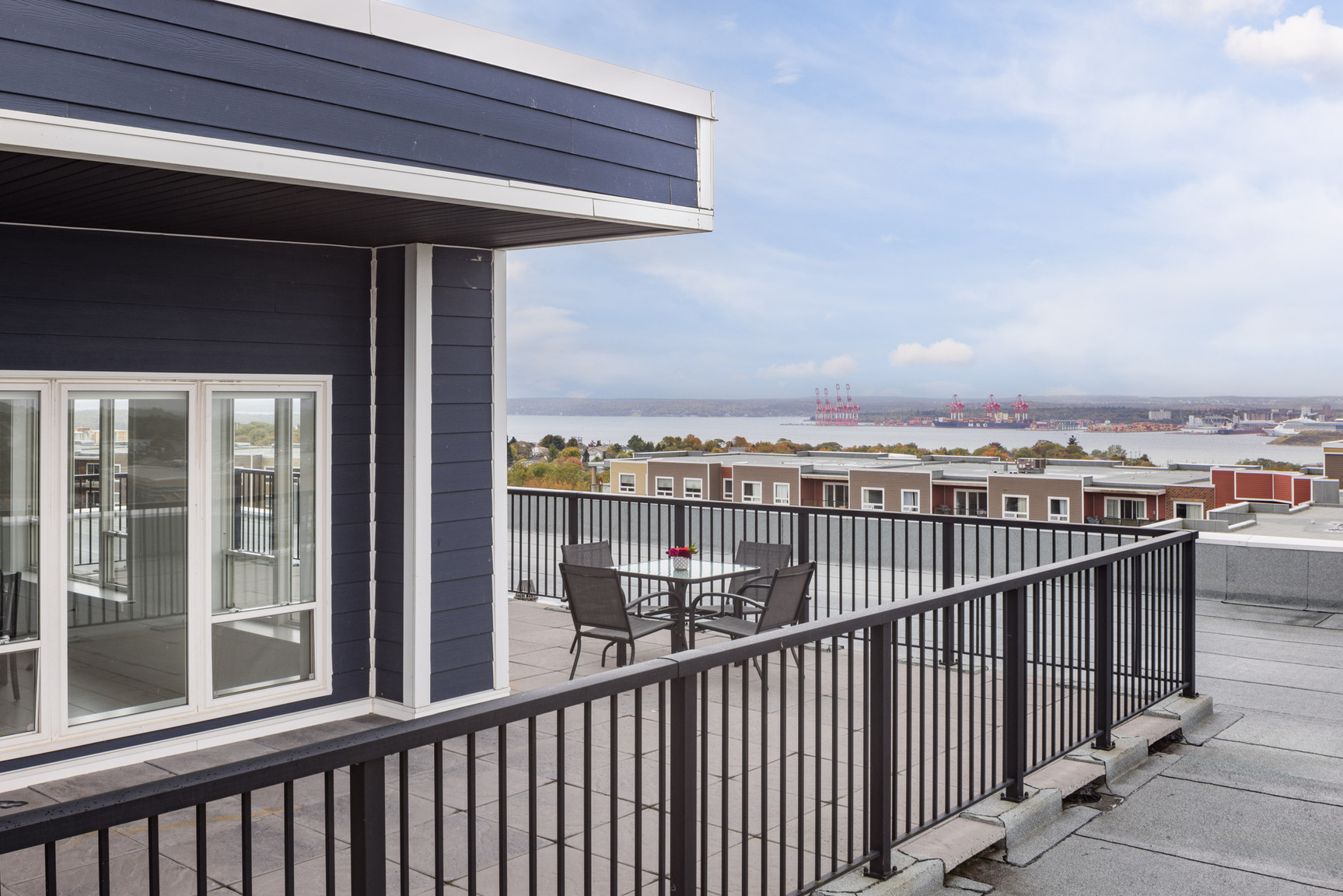 The Ashton Apartments - Photo 7
