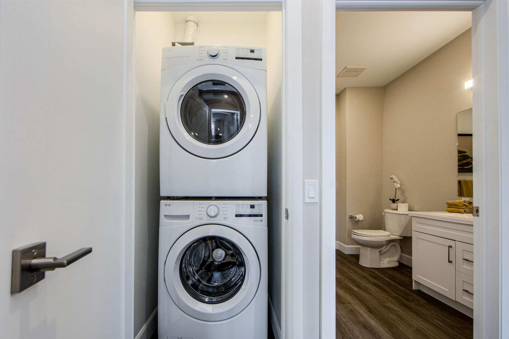 Elio Apartments - Photo 19
