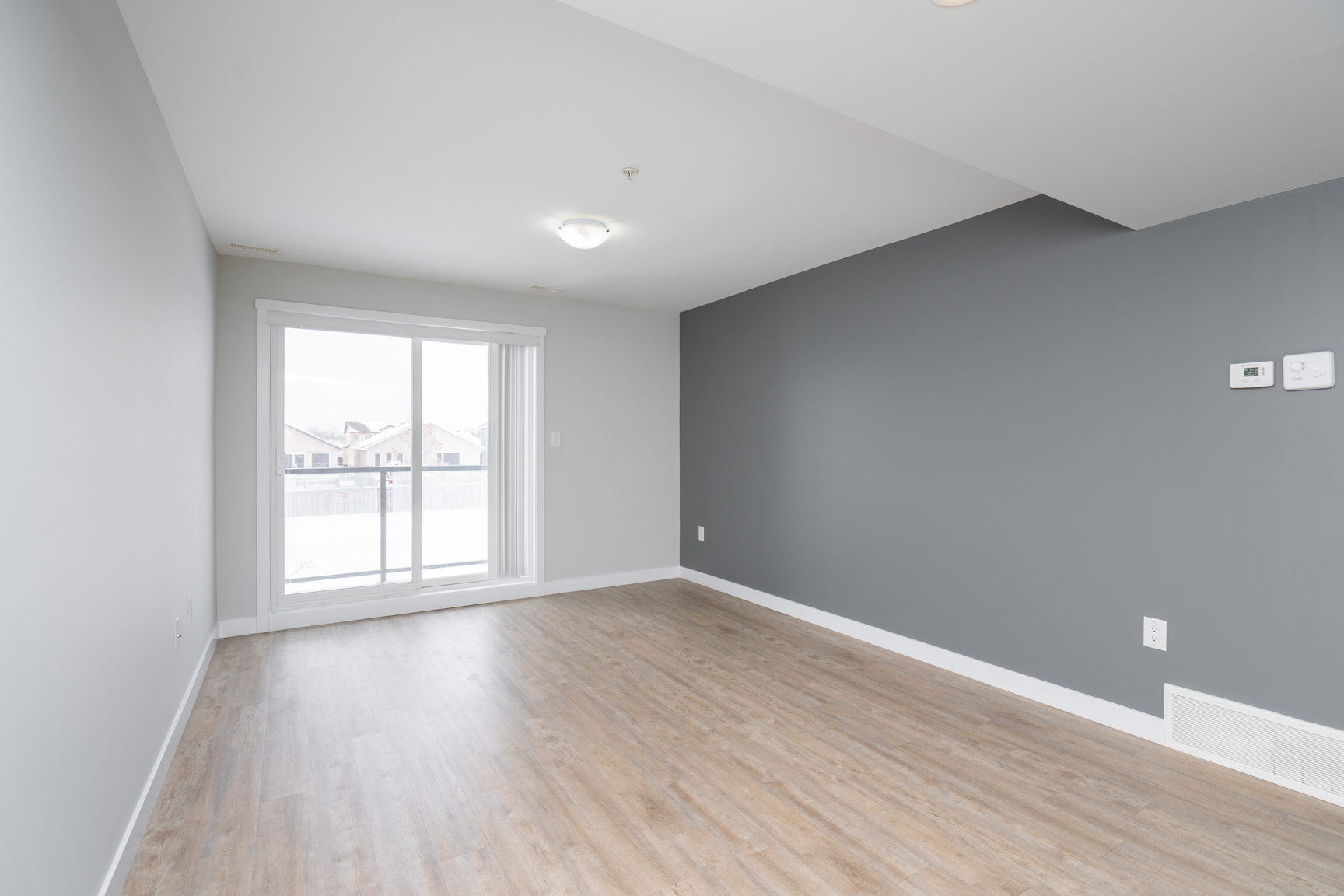 Waterford Village Apartments - Photo 8