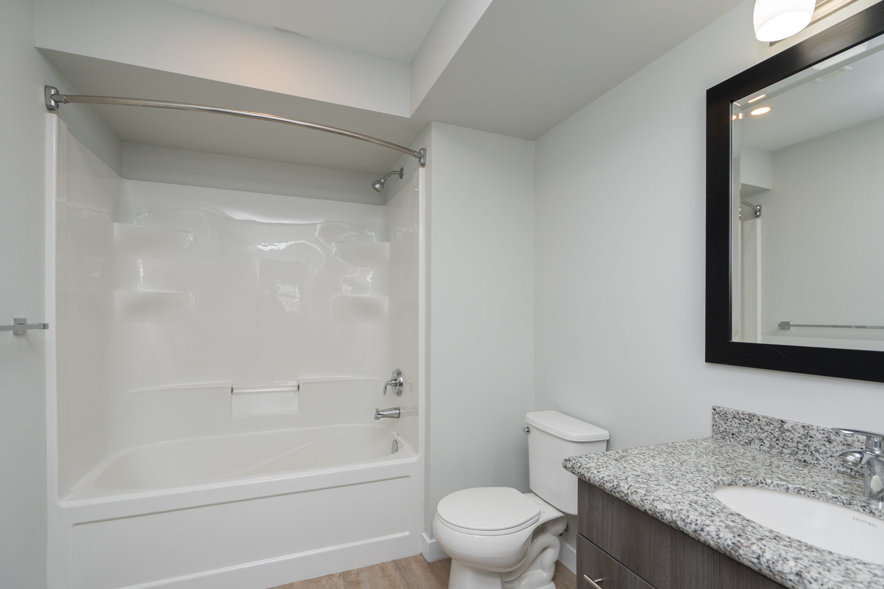 Waterford Village Apartments - Photo 15