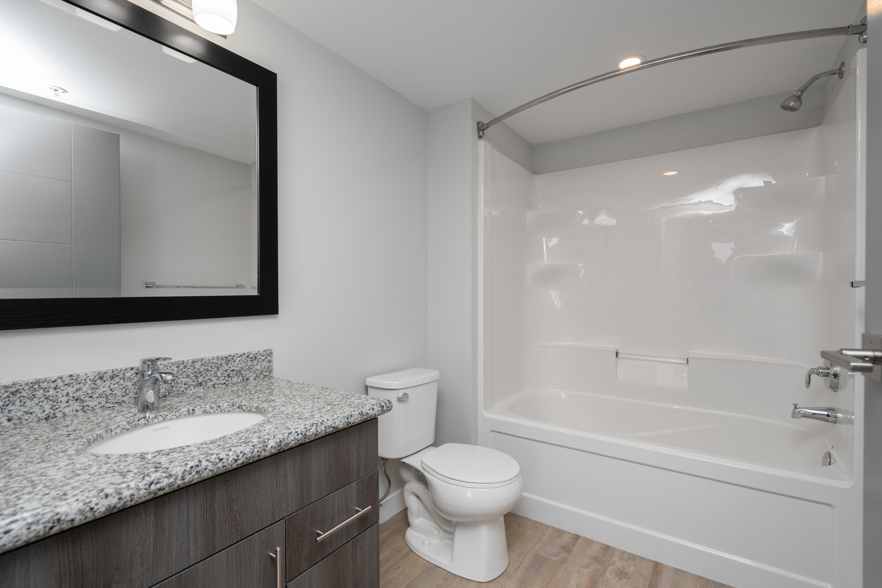 Waterford Village Apartments - Photo 20