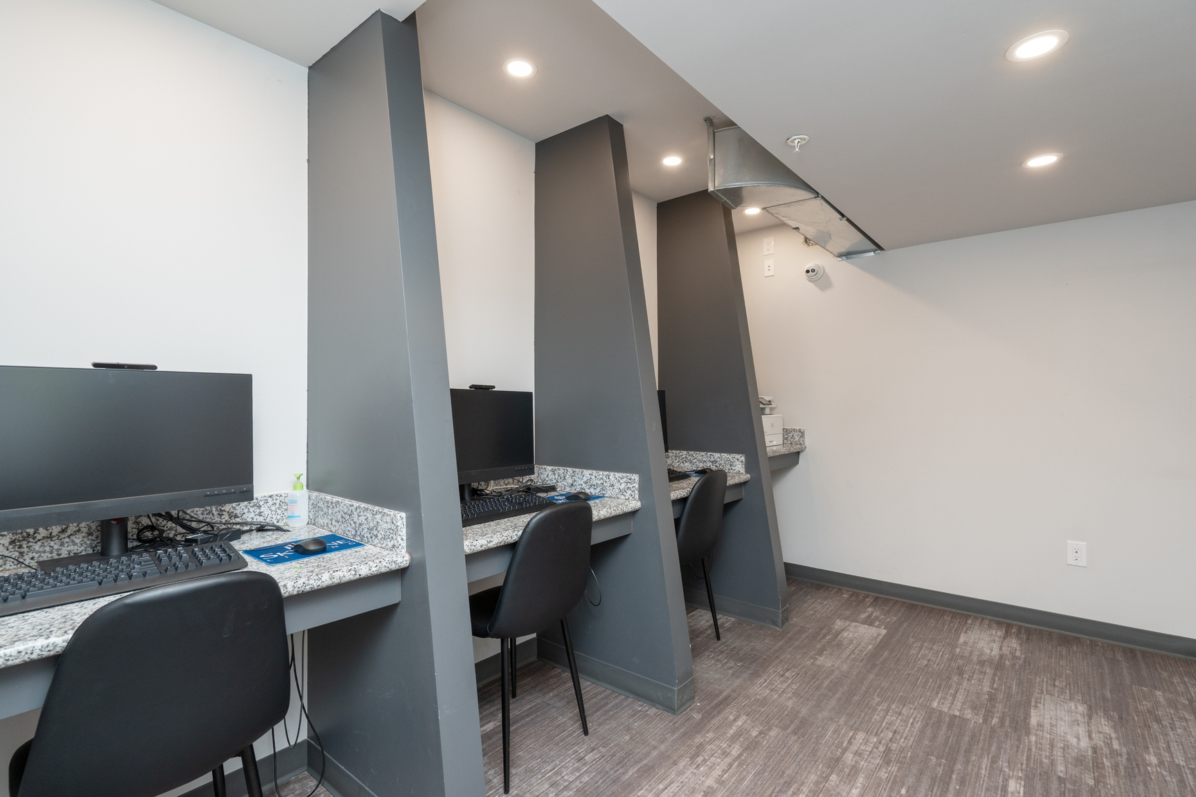 Waterford Village Apartments - Photo 23