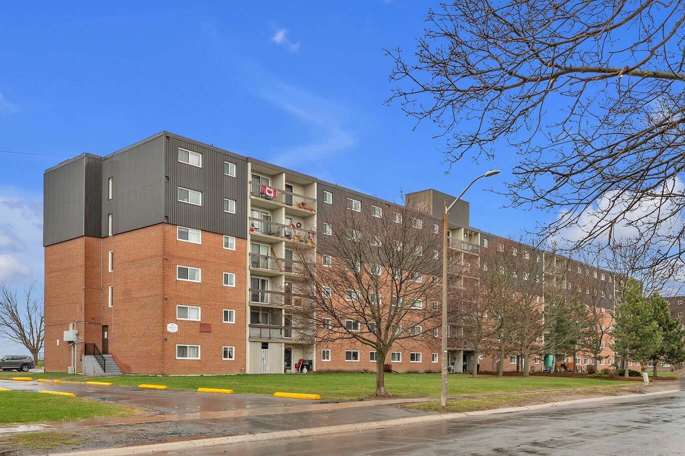 Village Towers Apartments - Photo 2