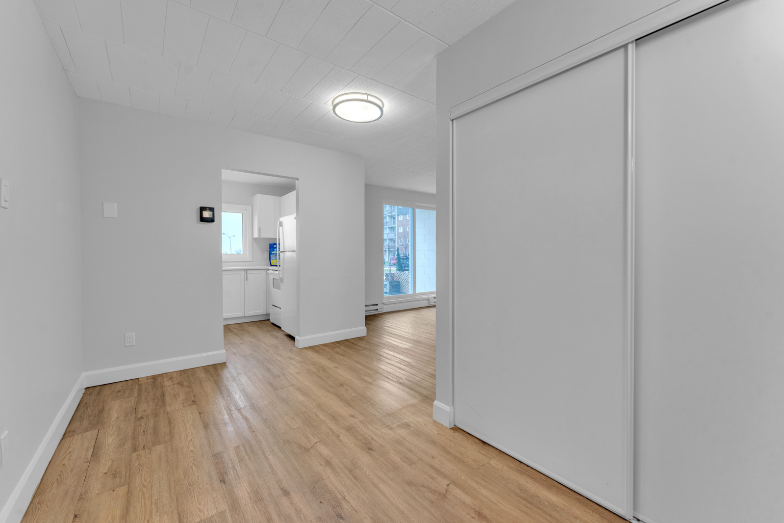Village Towers Apartments - Photo 4