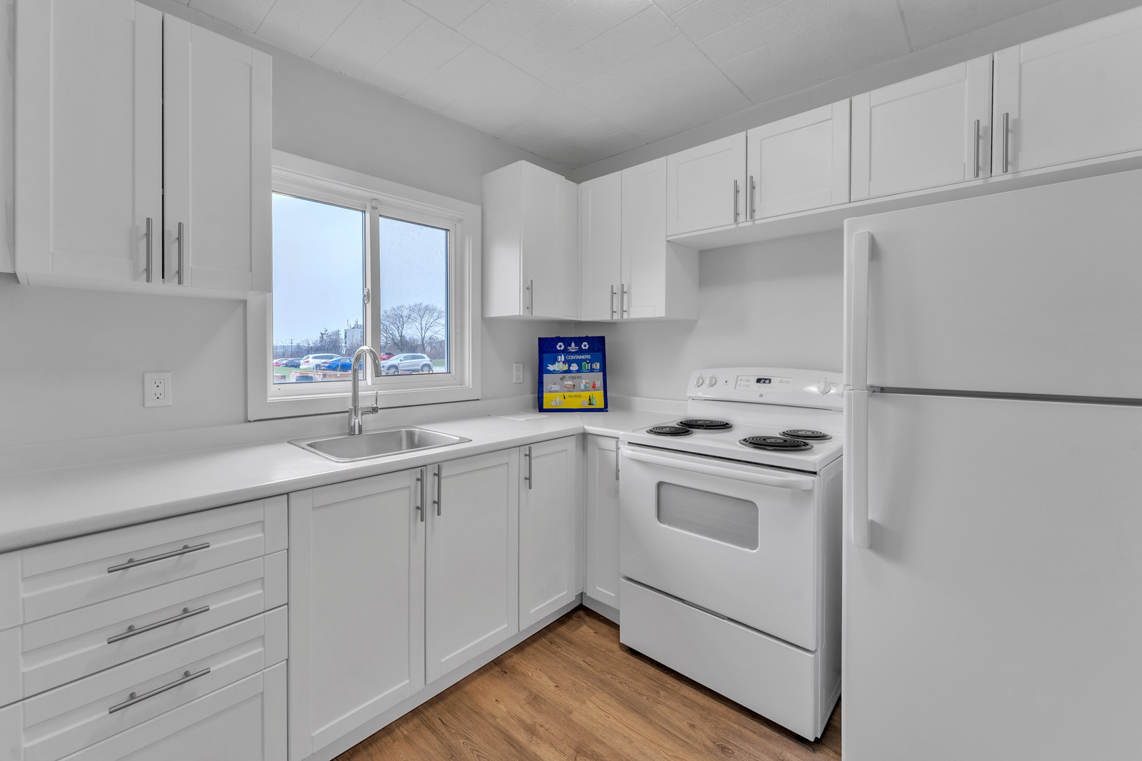 Village Towers Apartments - Photo 5