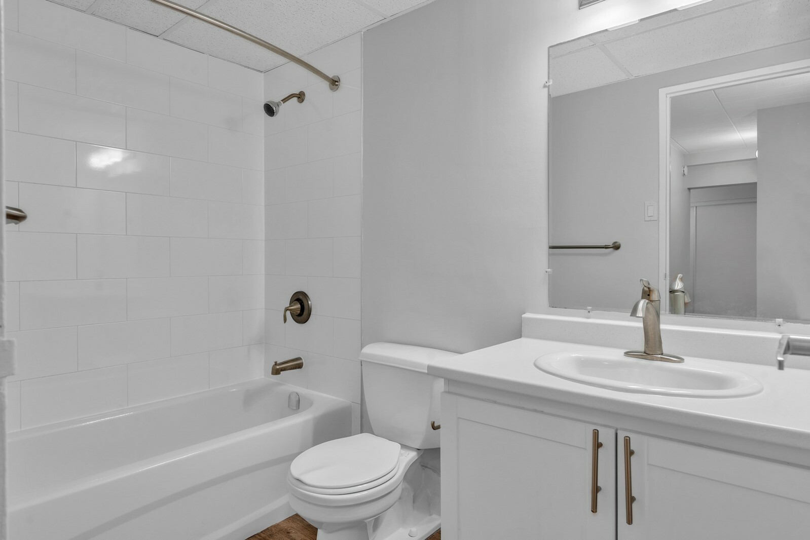 Village Towers Apartments - Photo 13