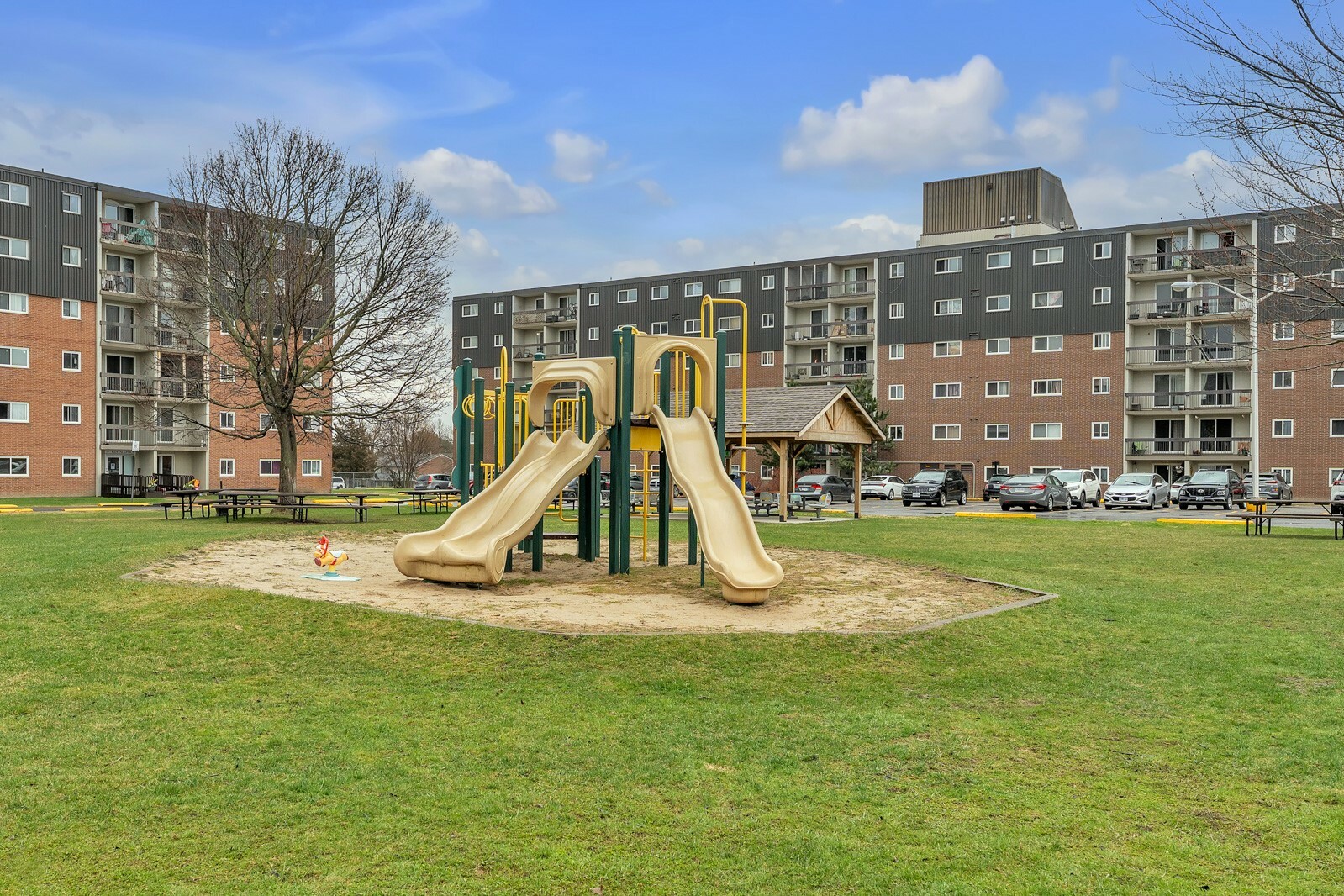 Village Towers Apartments - Photo 19