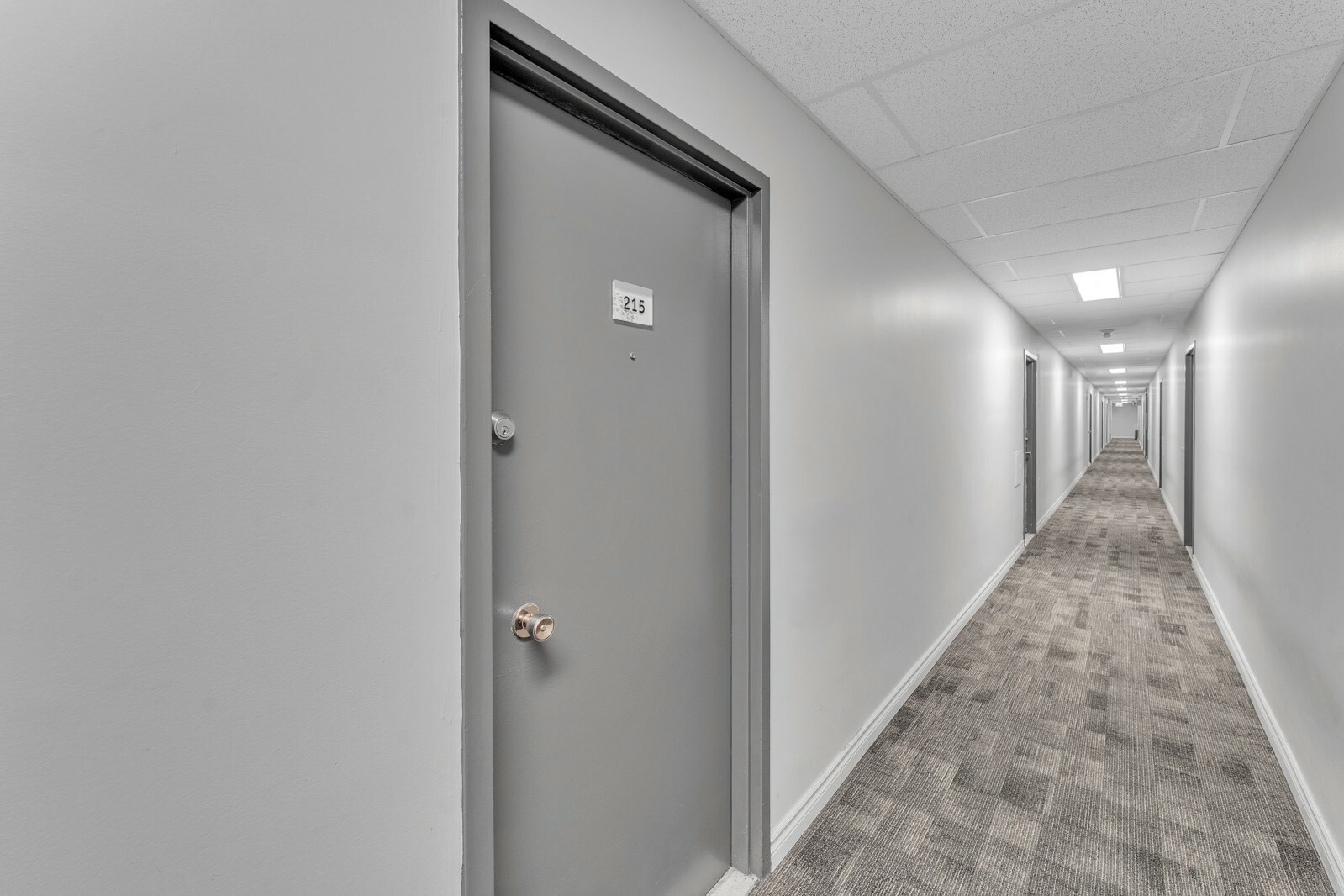 Frontenac Arms Apartments - Photo 6
