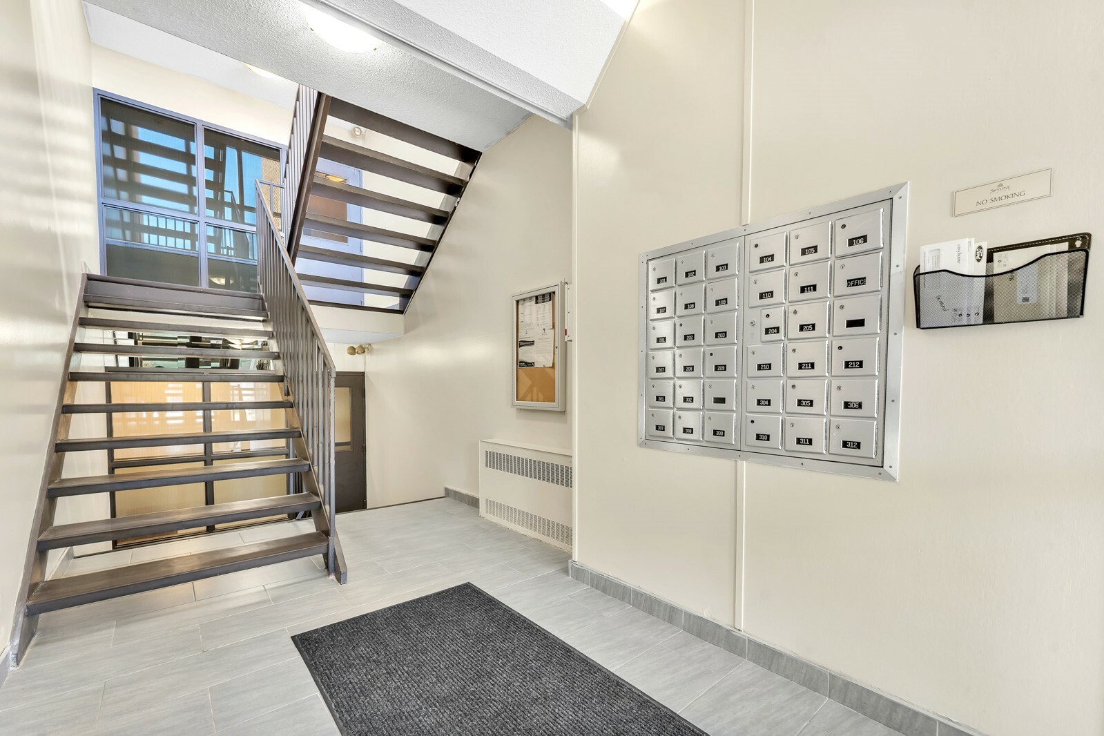 Thomas Apartments - Photo 4