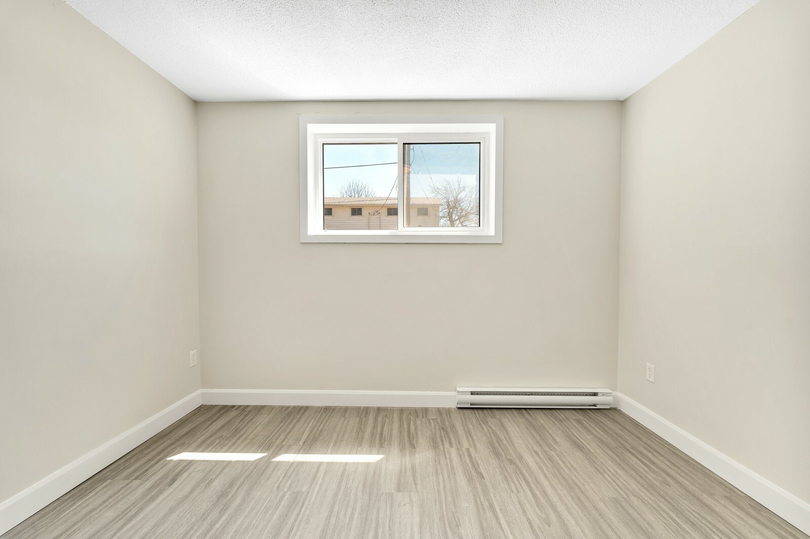 Thomas Apartments - Photo 19