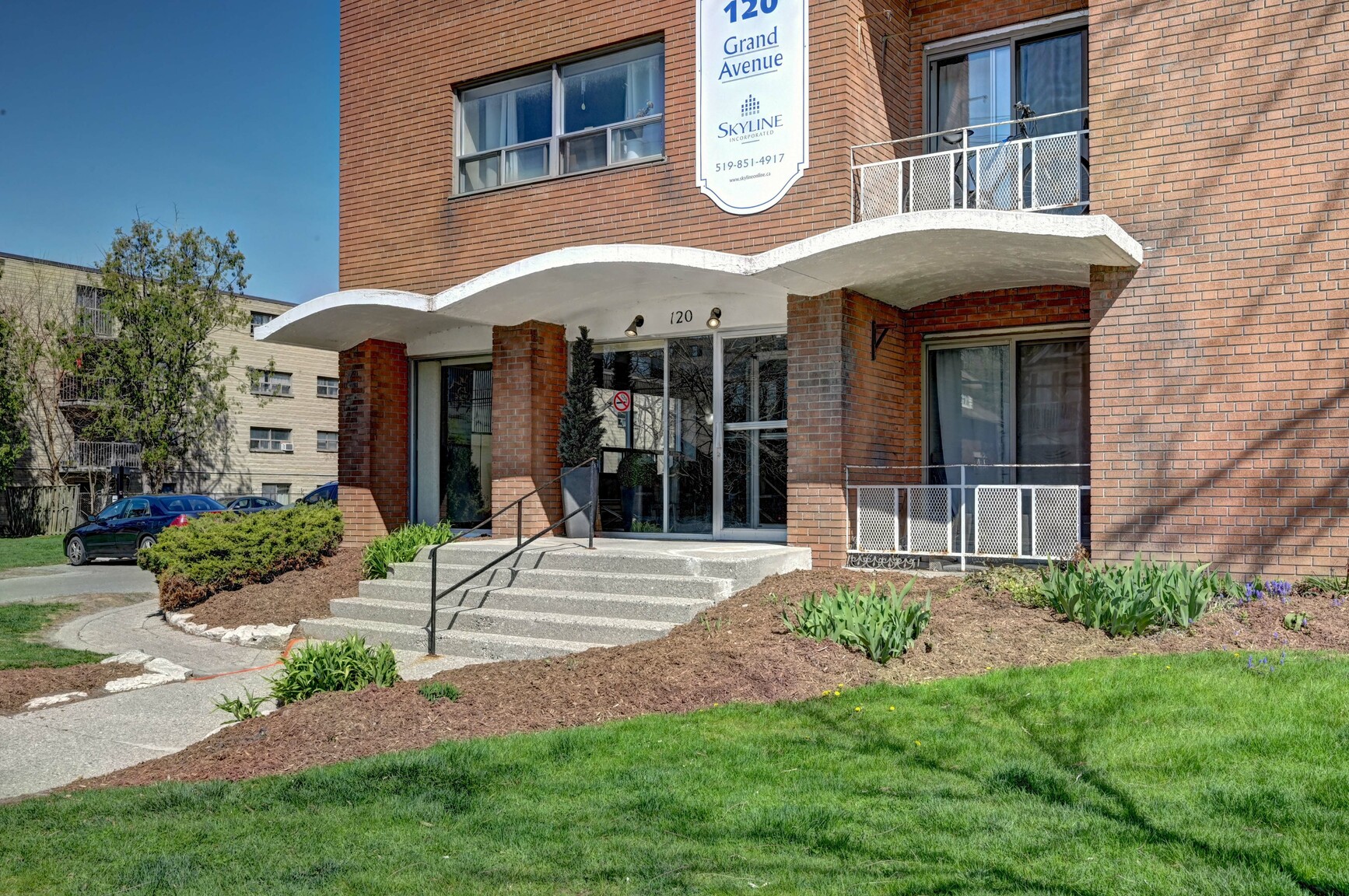 Parkdale Tower Apartments - Photo 2