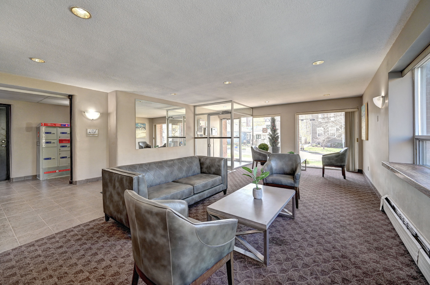 Parkdale Tower Apartments - Photo 3