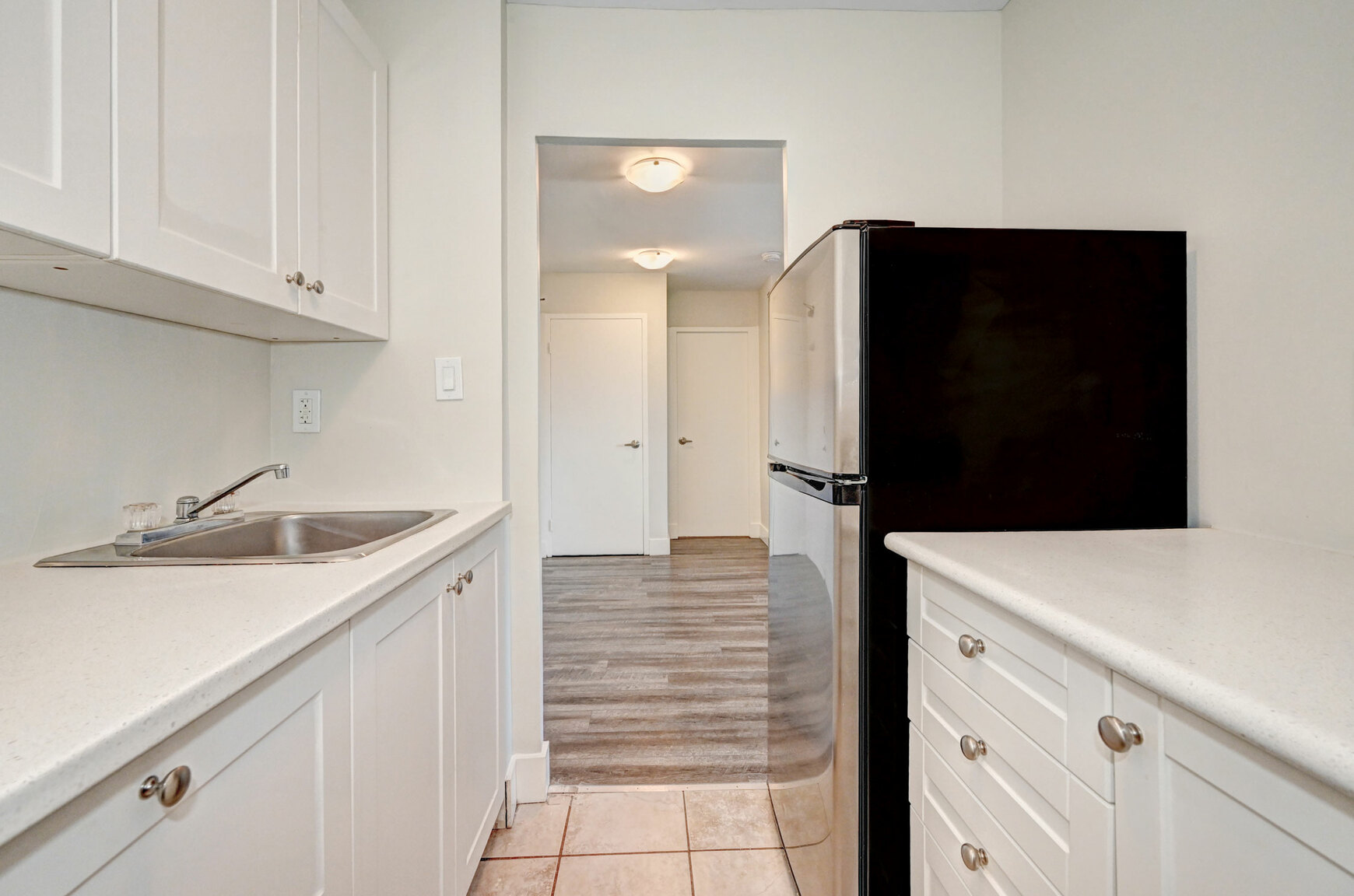 Parkdale Tower Apartments - Photo 7