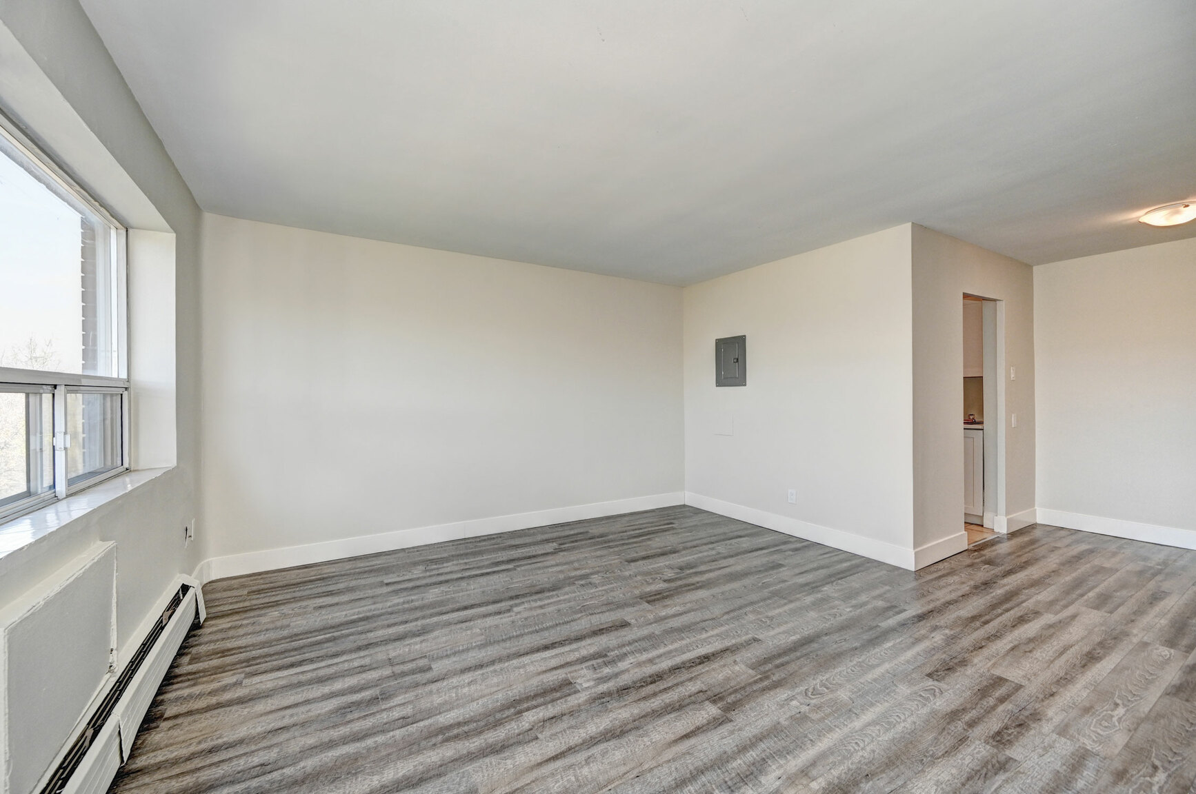 Parkdale Tower Apartments - Photo 9