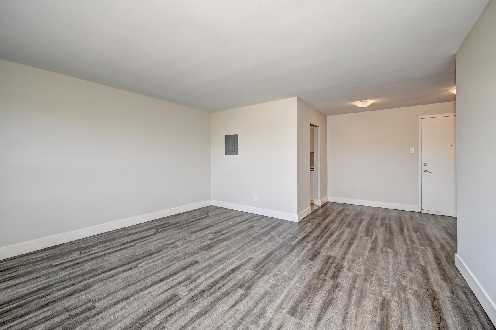 Parkdale Tower Apartments - Photo 10