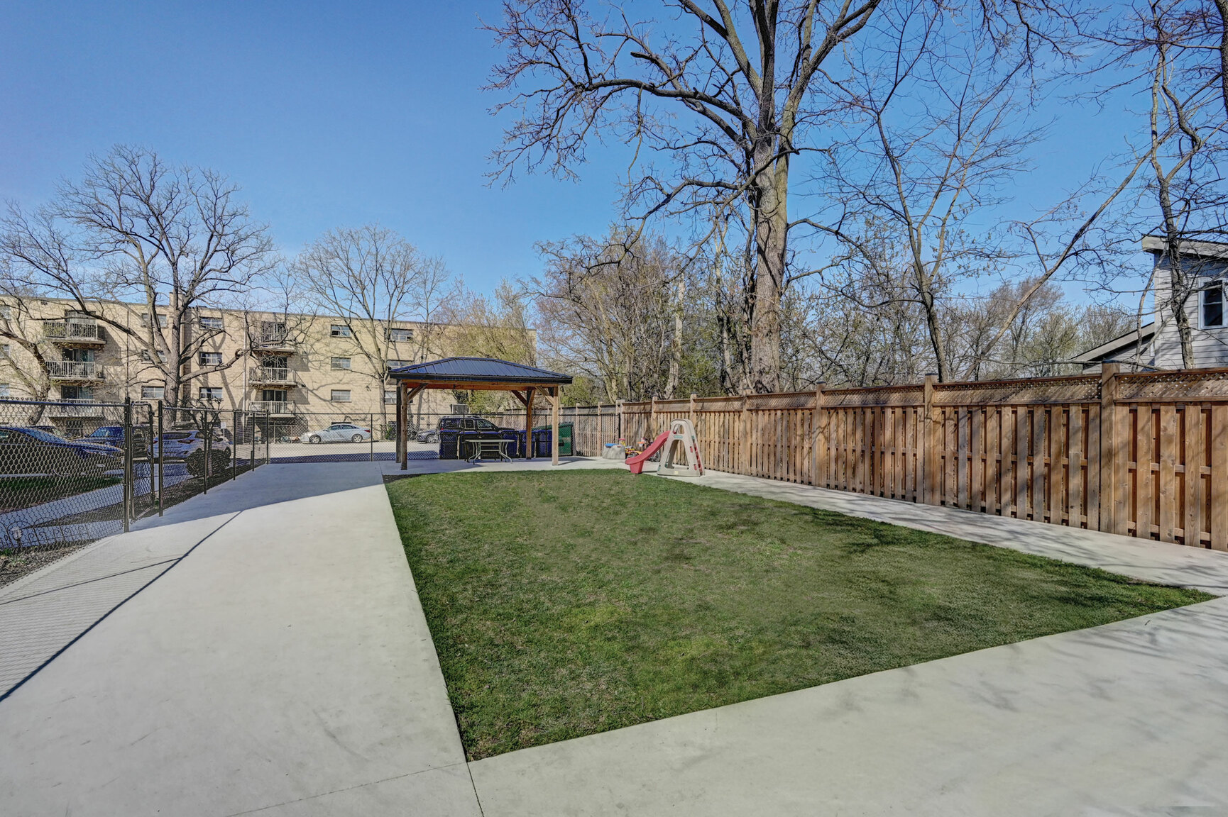 Parkdale Tower Apartments - Photo 20