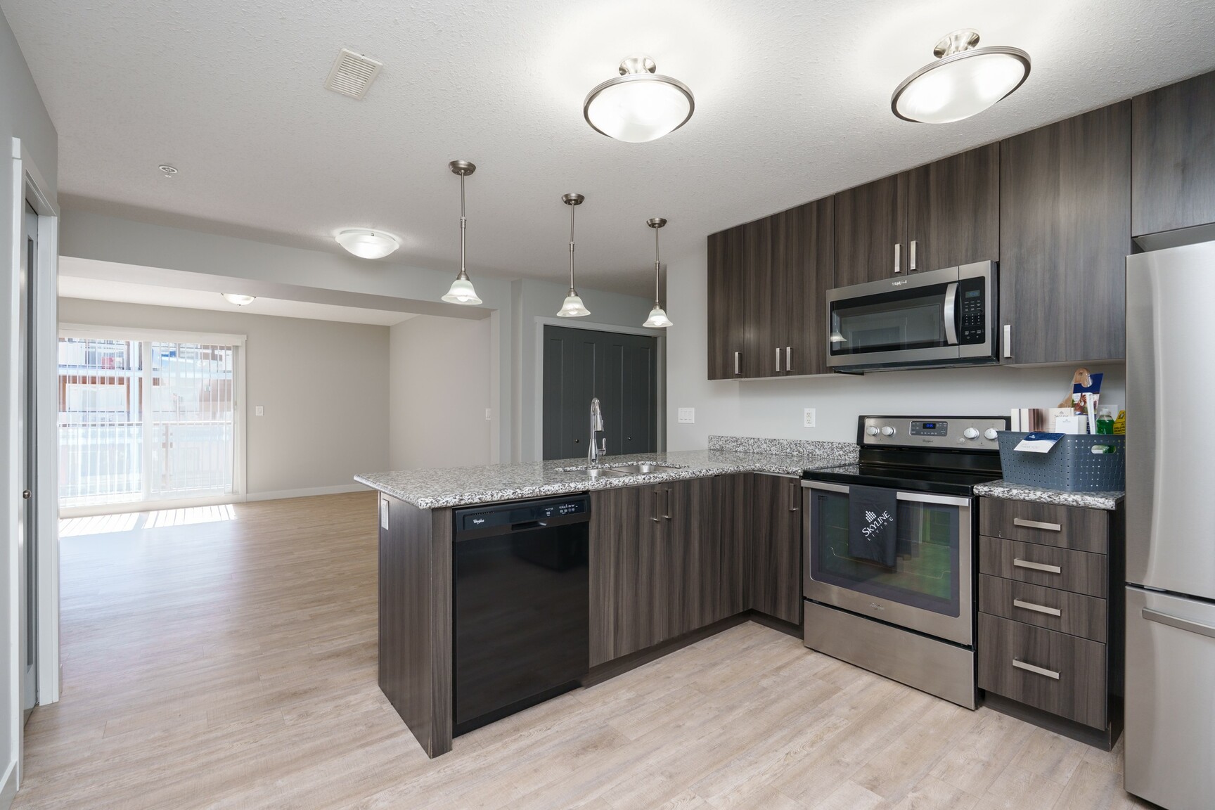 Addison Square Apartments - Photo 10