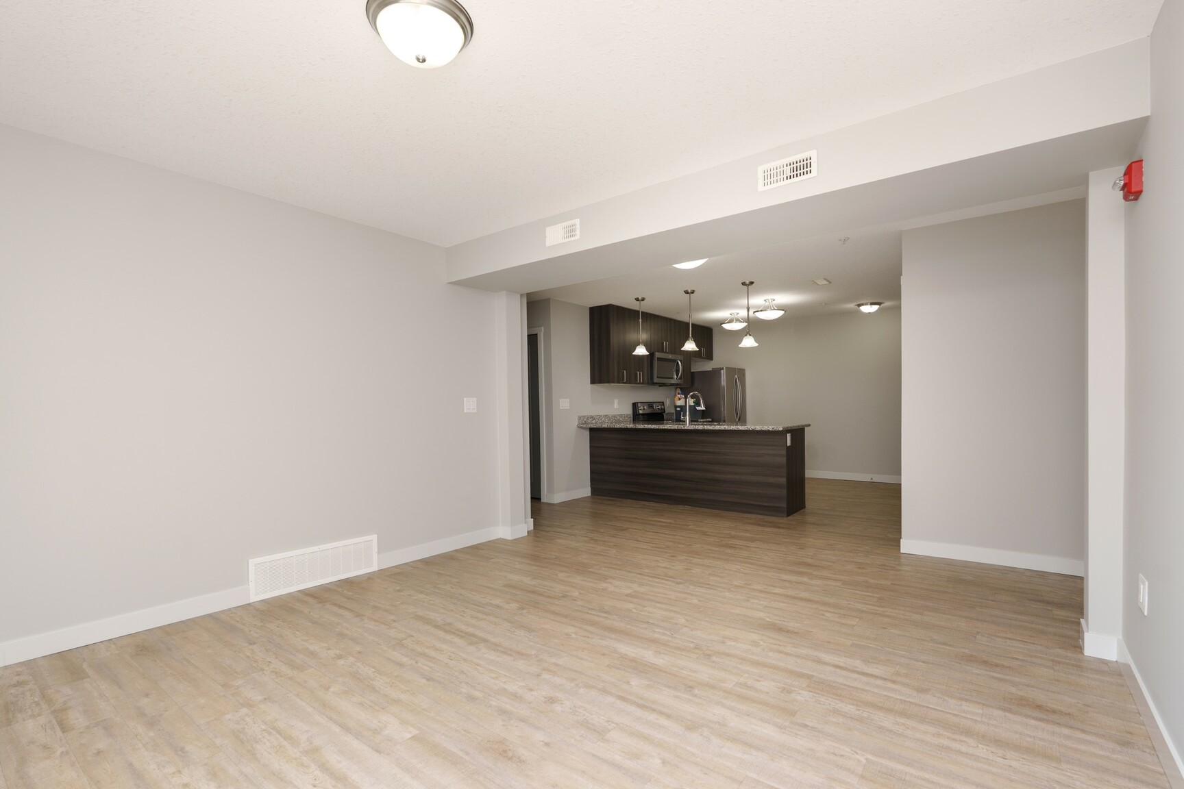 Addison Square Apartments - Photo 15