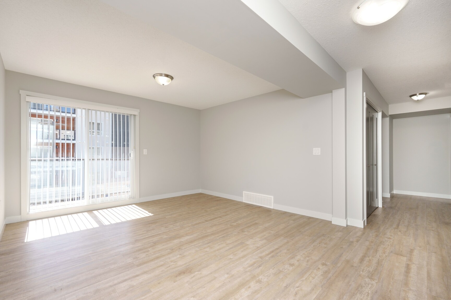 Addison Square Apartments - Photo 16