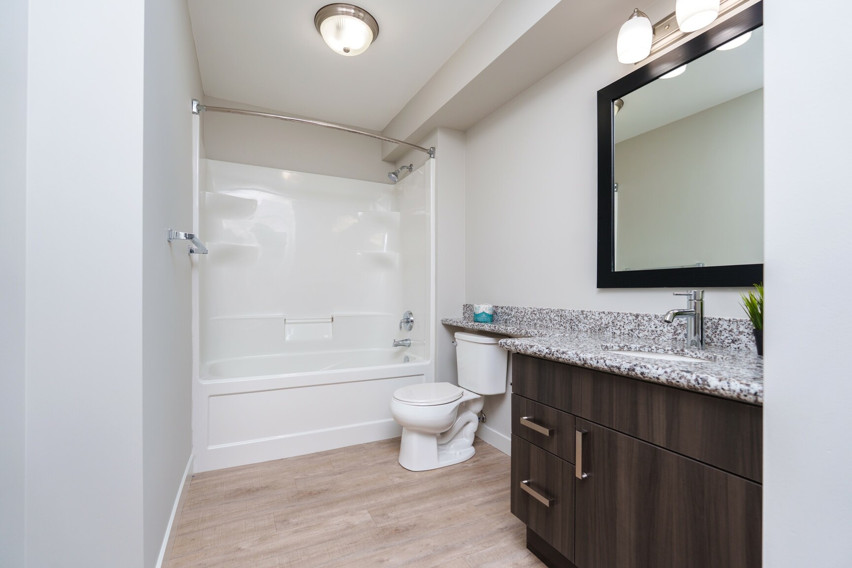 Addison Square Apartments - Photo 18