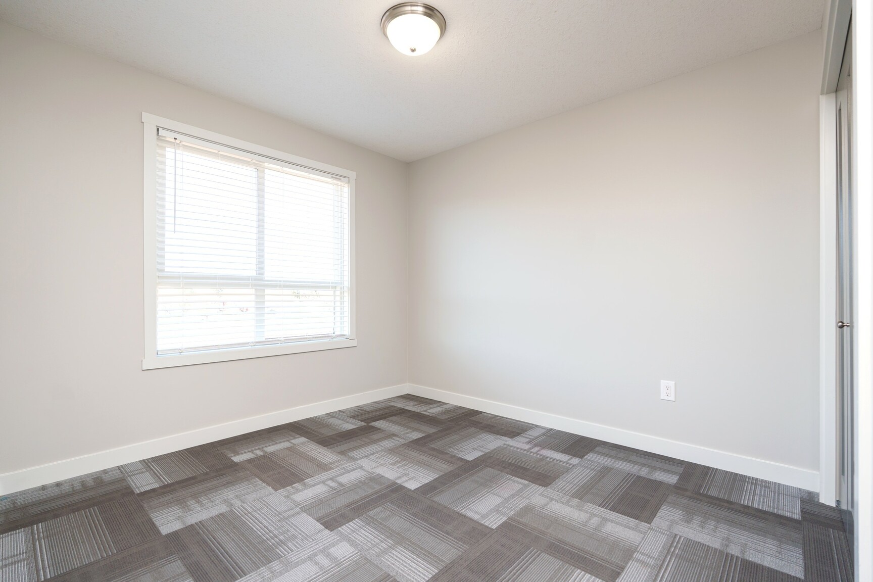 Addison Square Apartments - Photo 19