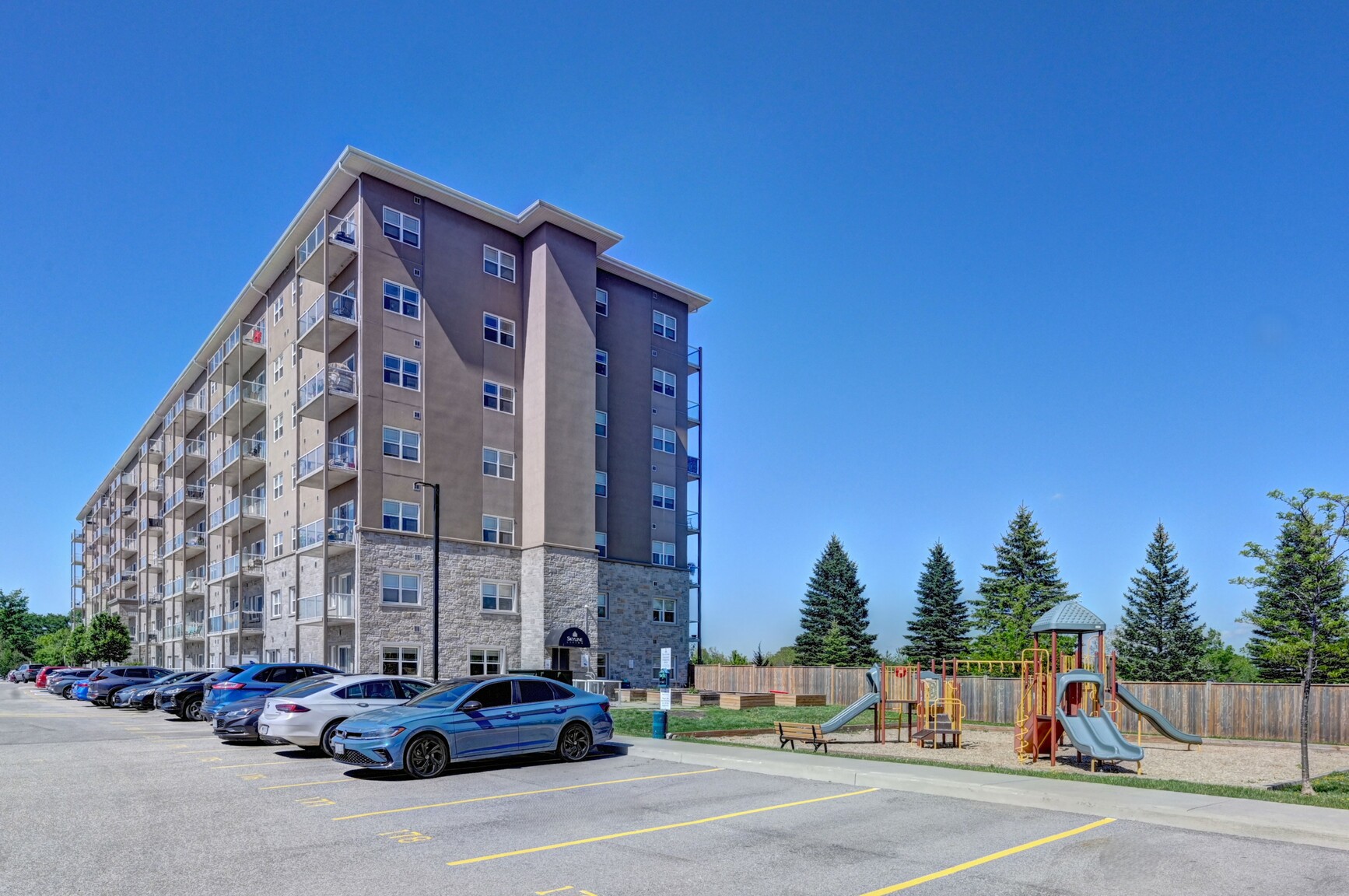 Harris Place Apartments - Photo 2