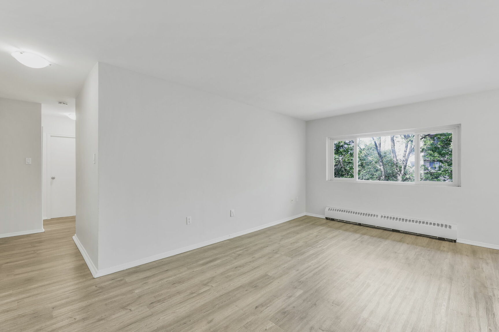 Huron Village Apartments - Photo 4