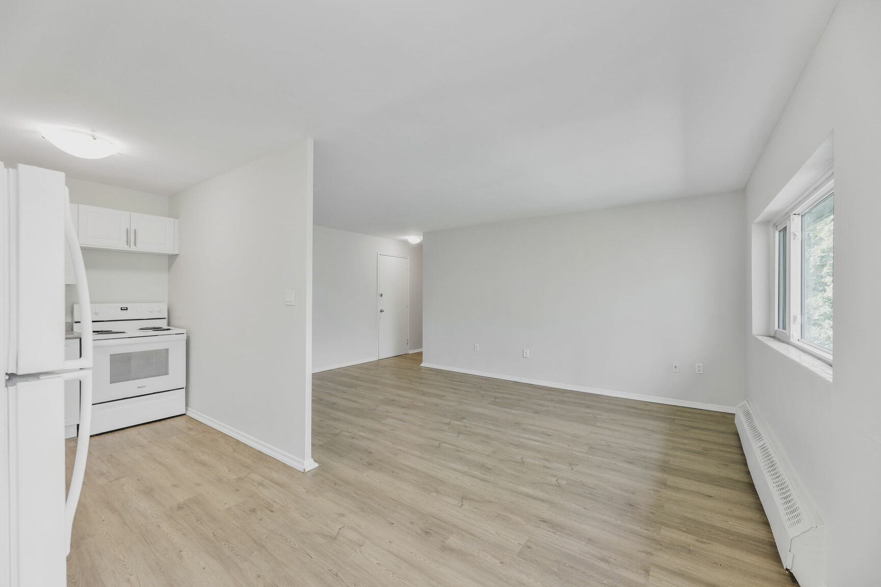Huron Village Apartments - Photo 9