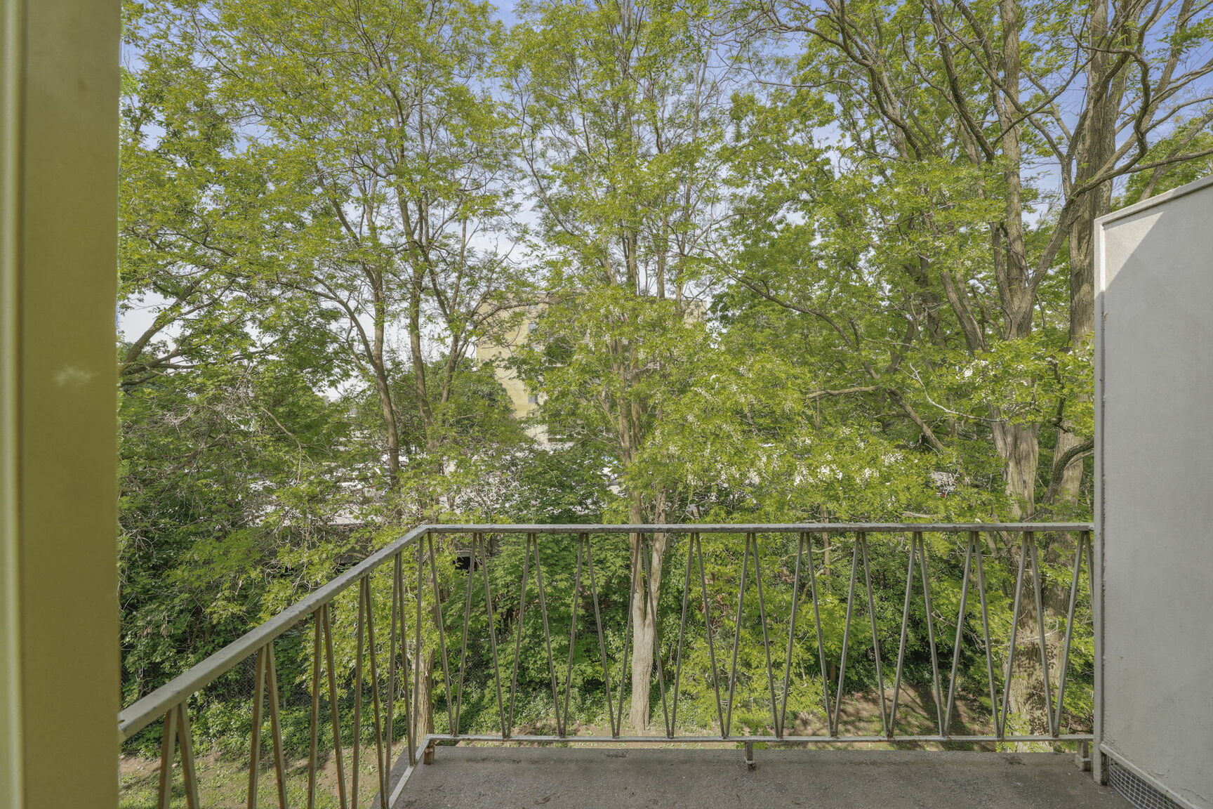 Huron Village Apartments - Photo 17