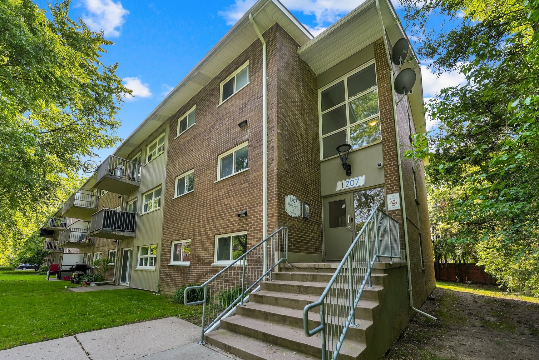 Huron Gardens Apartments