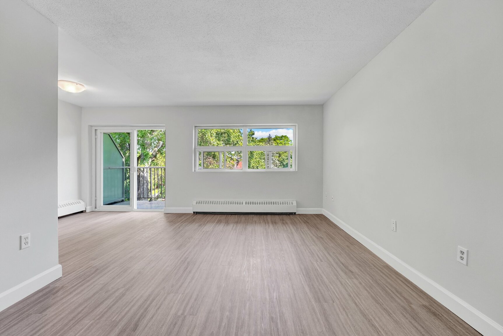 Huron Gardens Apartments - Photo 3