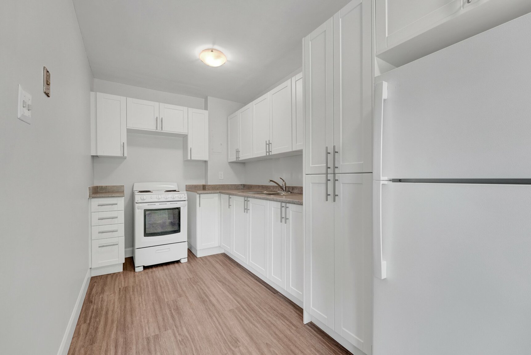 Huron Gardens Apartments - Photo 8