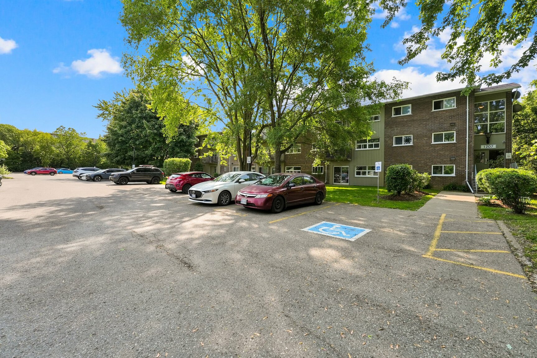 Huron Gardens Apartments - Photo 22
