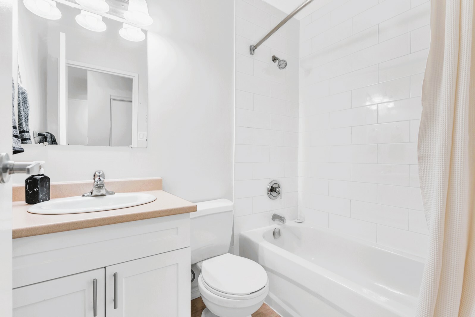Castell Road Apartments - Photo 14