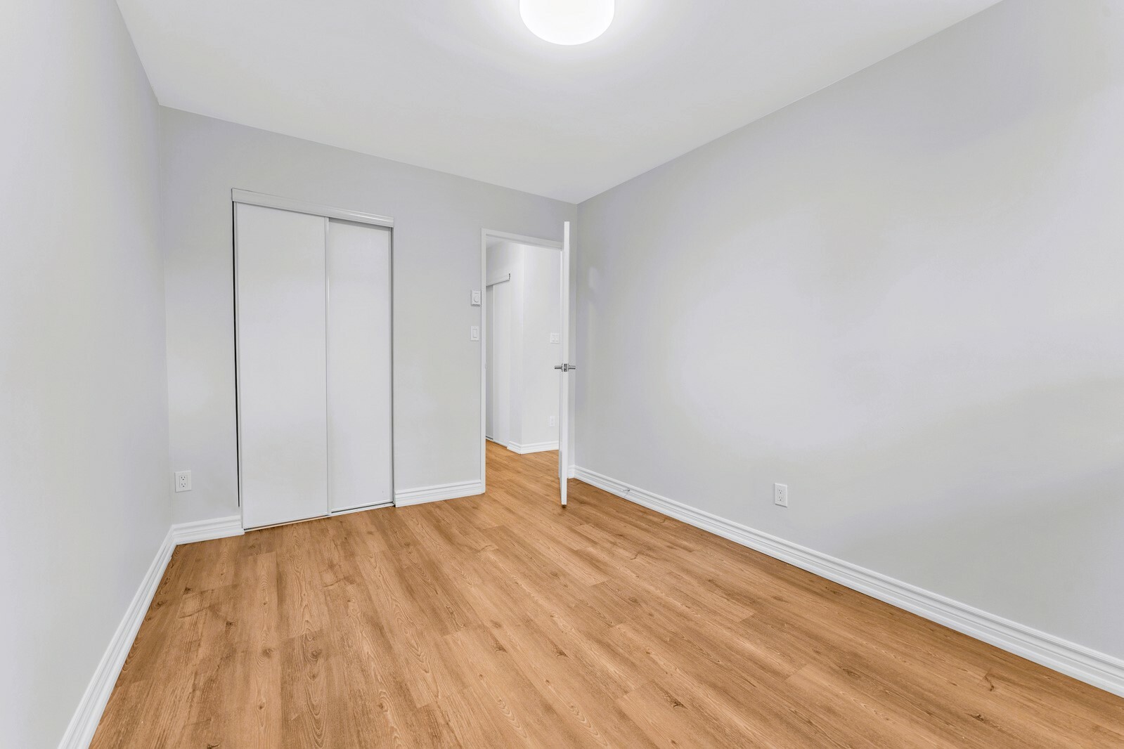 Castell Road Apartments - Photo 16