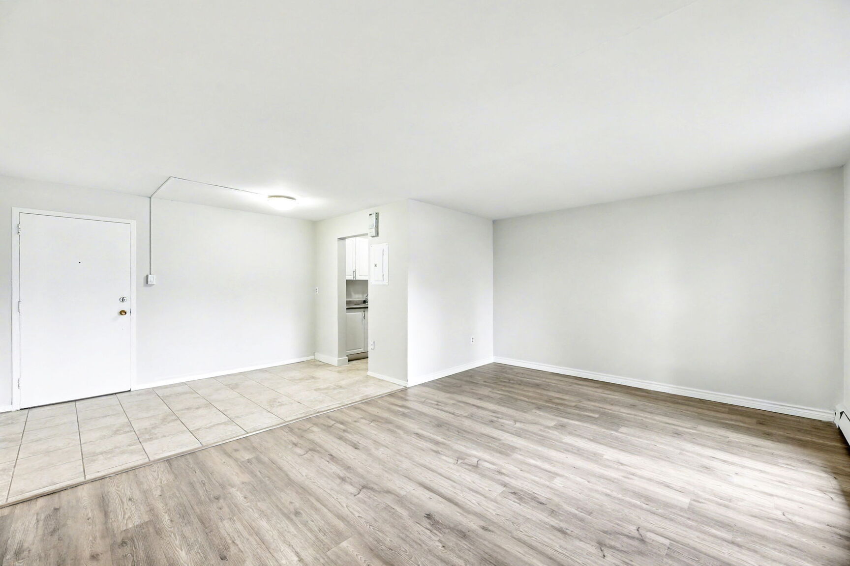 Park Place on Village Green Apartments - Photo 11