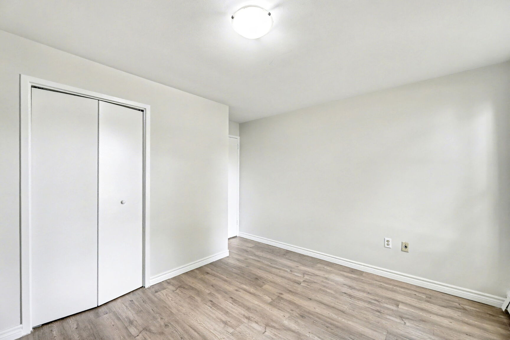 Park Place on Village Green Apartments - Photo 17