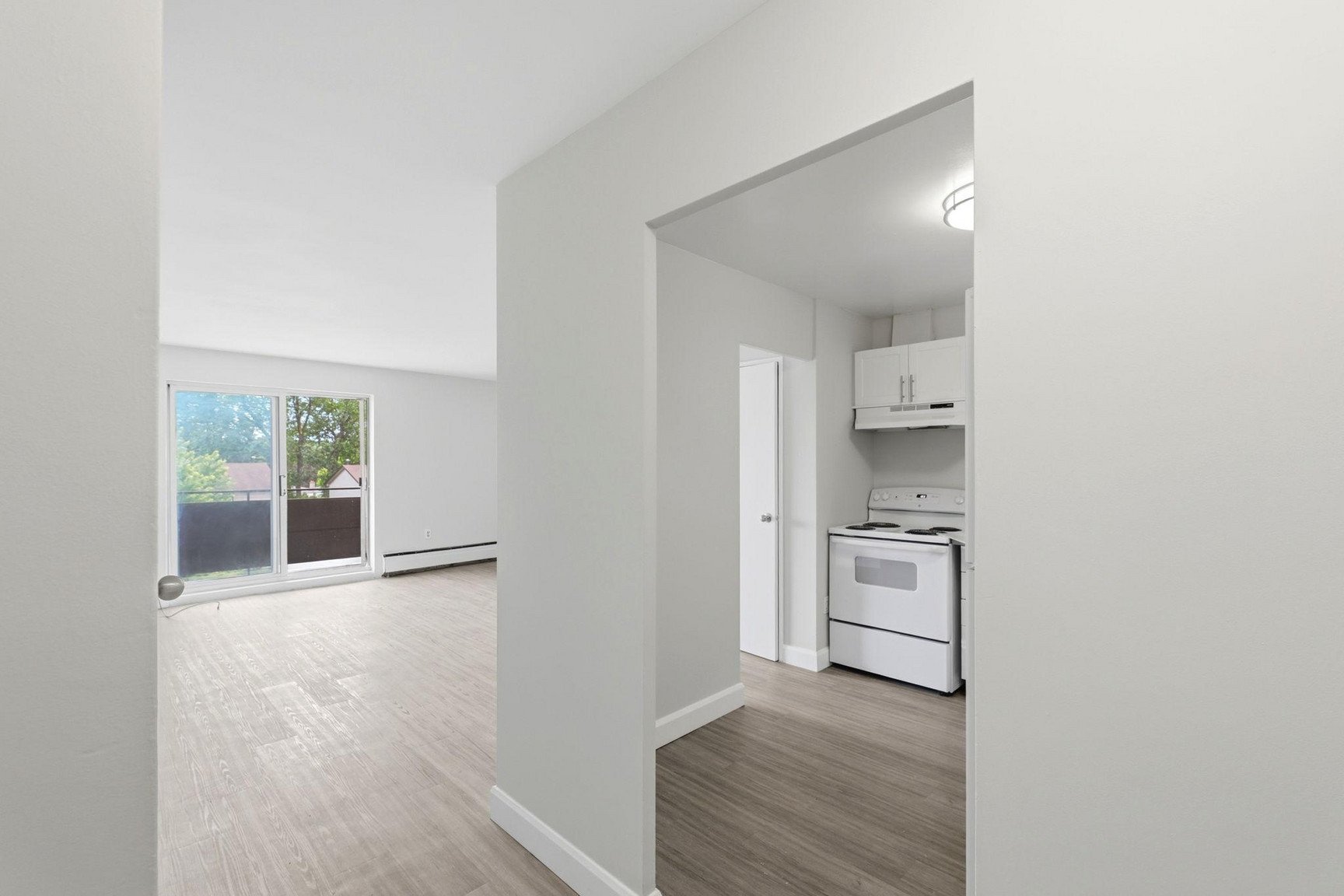 Cartier Road Apartments - Photo 7