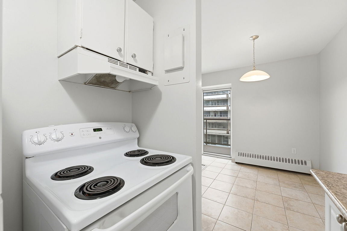 The Senate Apartments - Photo 13