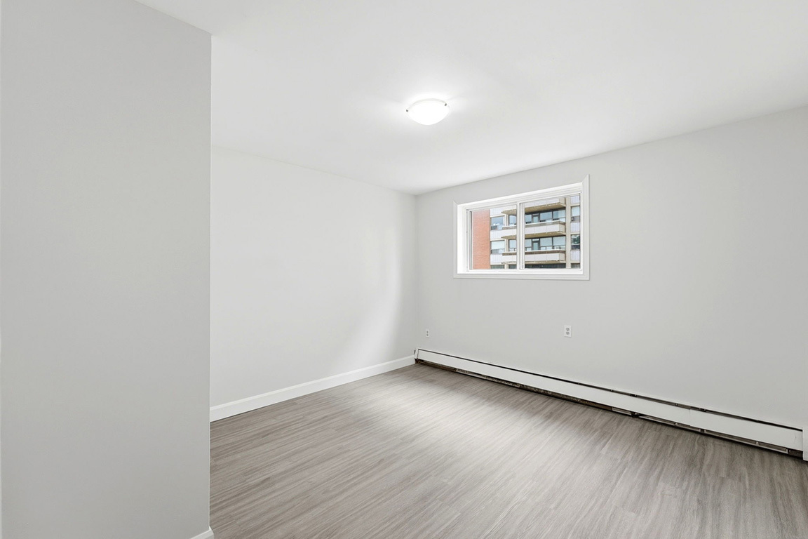 The Senate Apartments - Photo 15