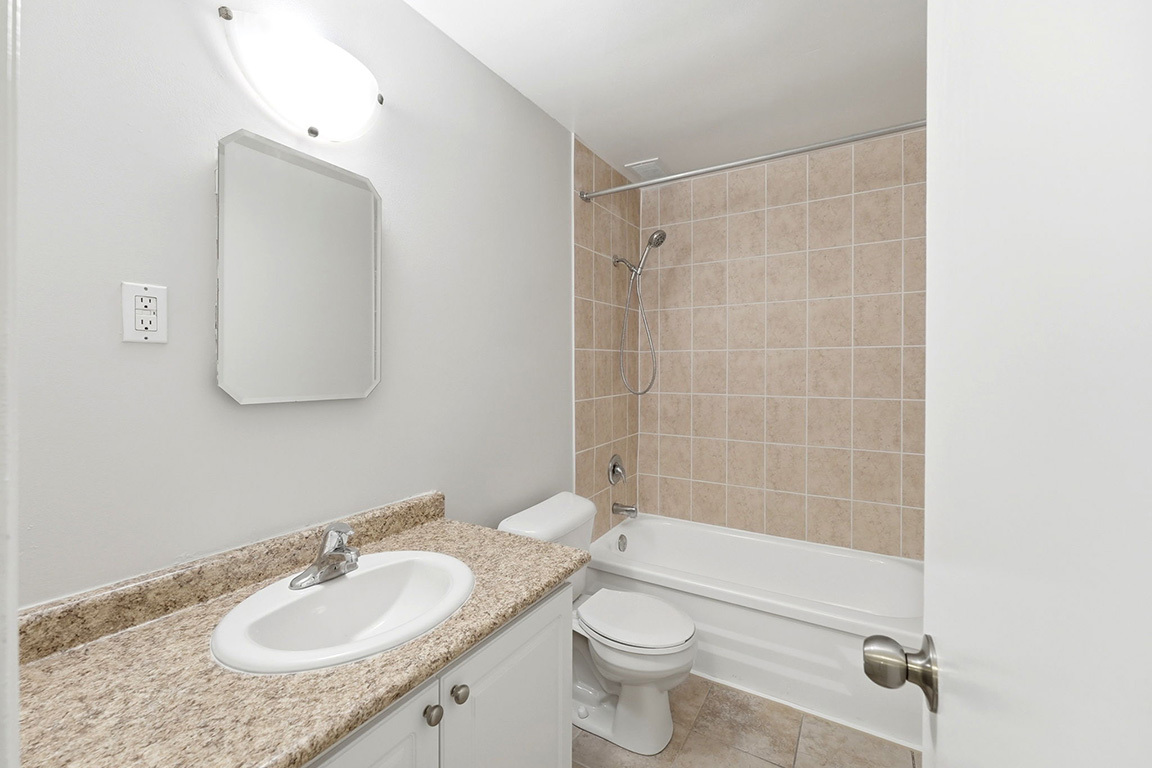 The Senate Apartments - Photo 20